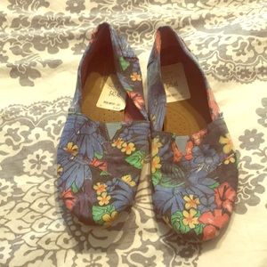 Toms slip on shoes